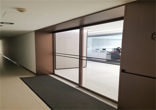 青島防火玻璃隔斷守護(hù)空間安全